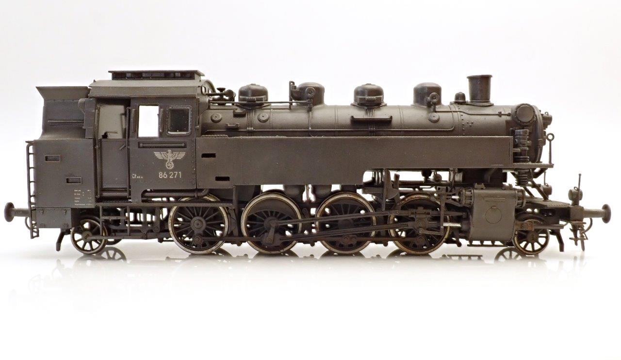 P3273989